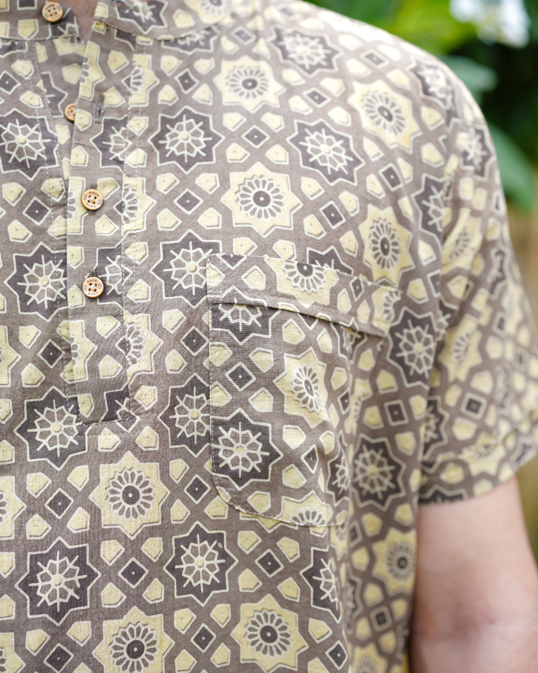 Abstract Pure Cotton Bushirt for men